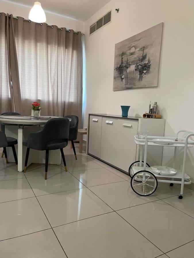 Ferienwohnung Bright Luxury 2Br Aprt Dubai Marina With Balcony Exterior foto