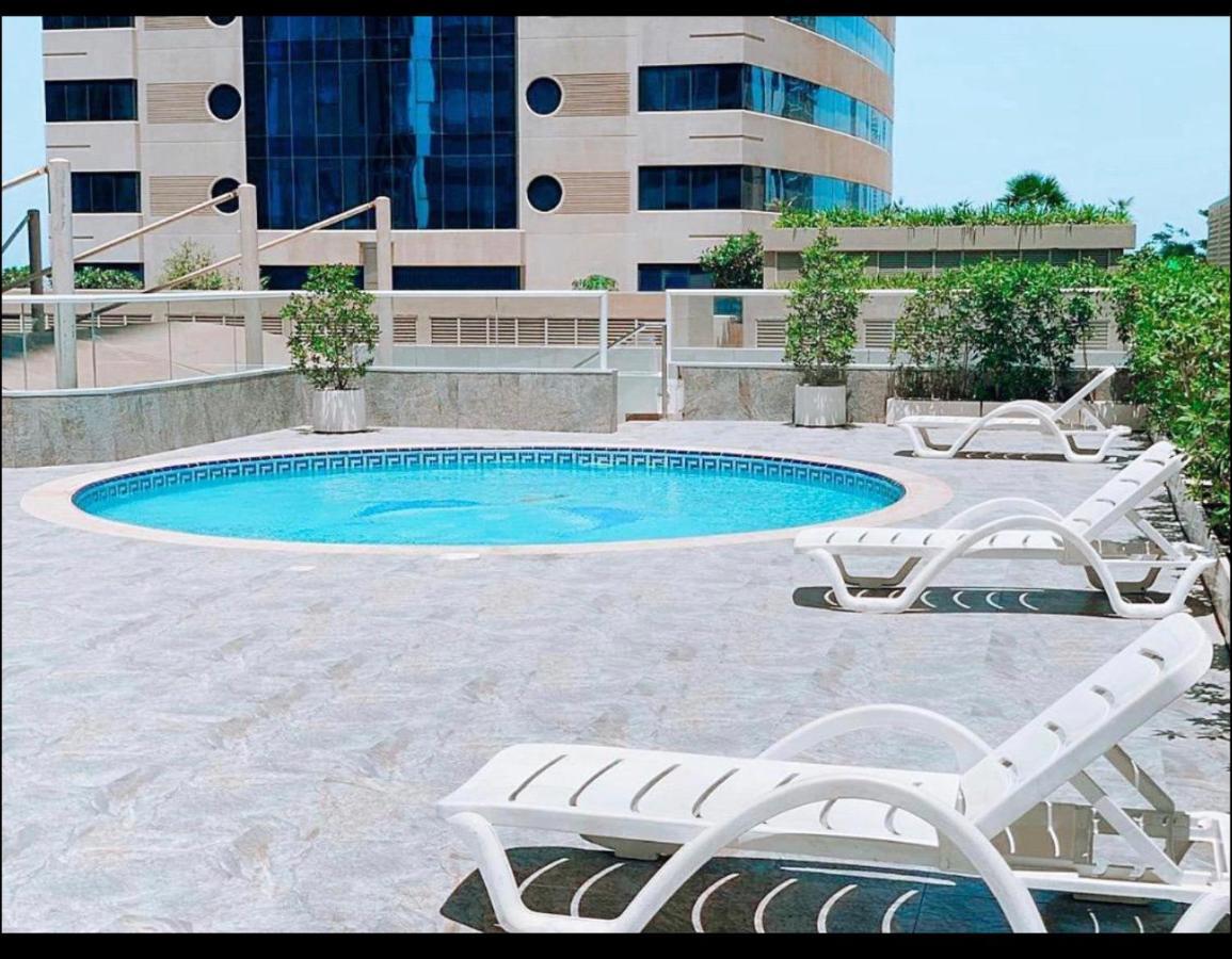 Ferienwohnung Bright Luxury 2Br Aprt Dubai Marina With Balcony Exterior foto